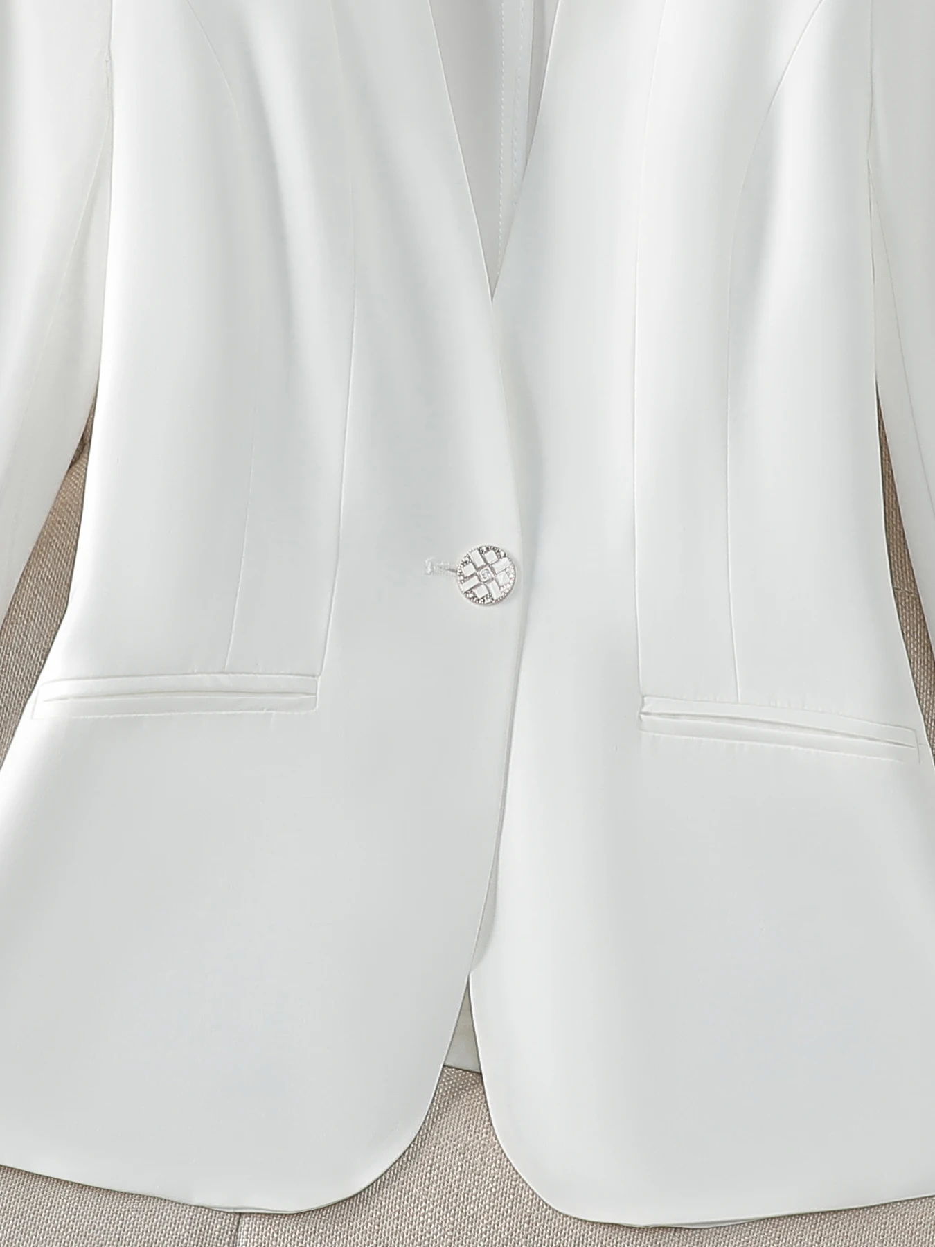 Women's White 3/4 Sleeve Blazer Slim Fit Single Button Formal Office Work Jacket Fashion Casual Blazer for Women - Image 2